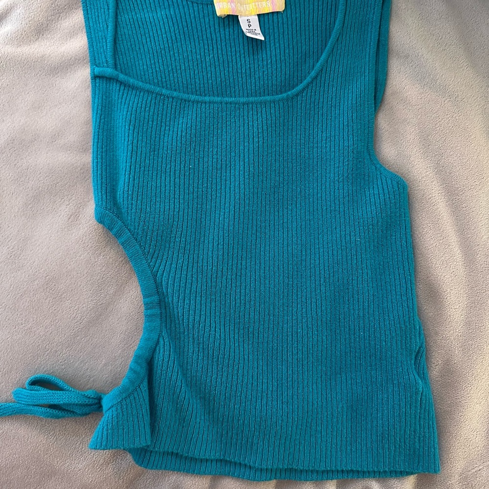 Urban Outfitters Cut out crop top